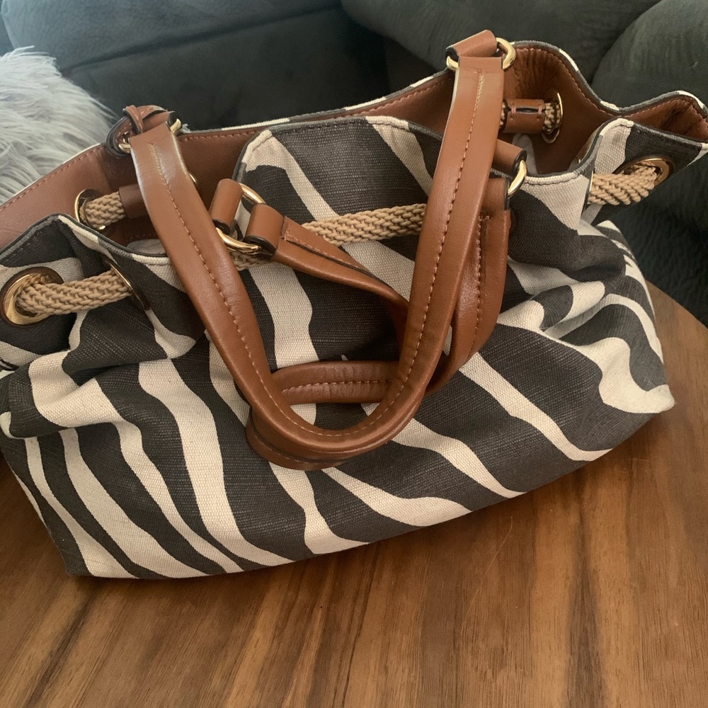 Michael Kors original zebra boho shoulder bag. - Picture 3 of 5